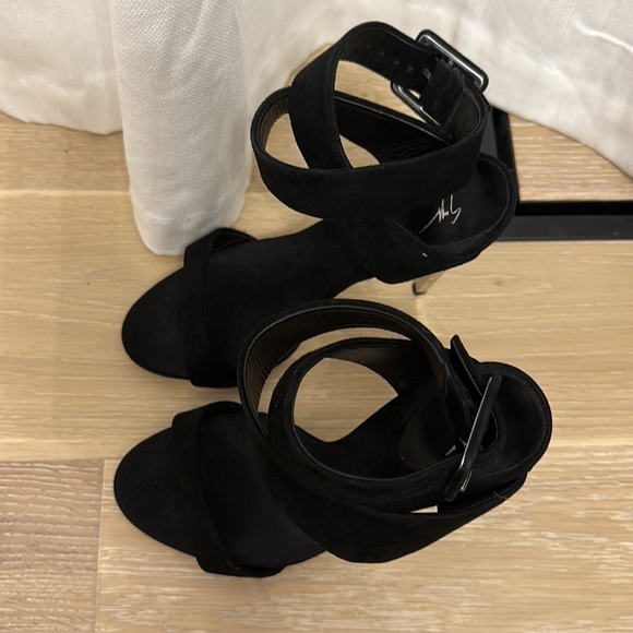 GIUSEPPE ZANOTTI HEELS SIZE 37 - Picture 3 of 8